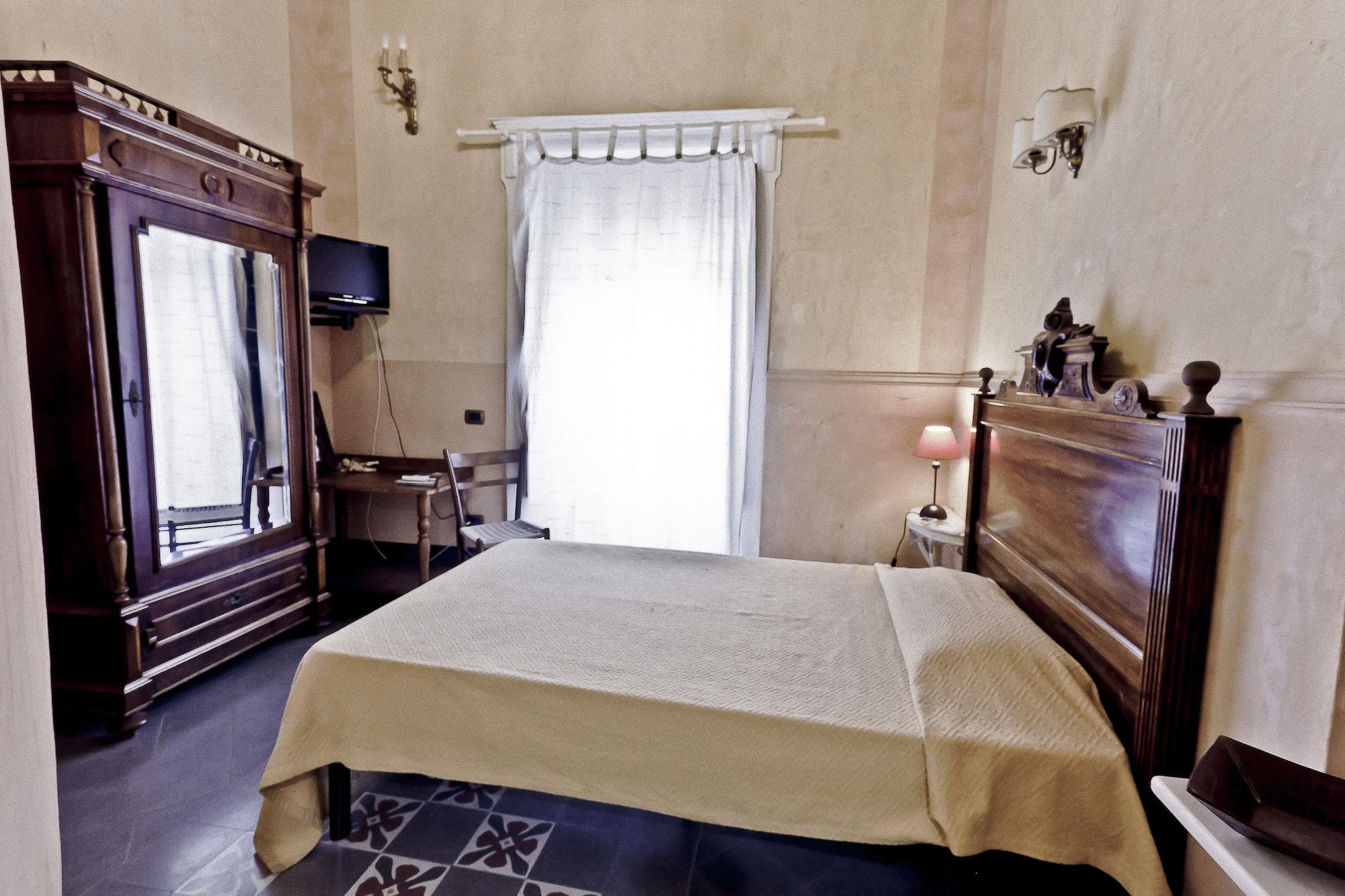 Antica Dimora San Girolamo Hotel Licata Exterior photo